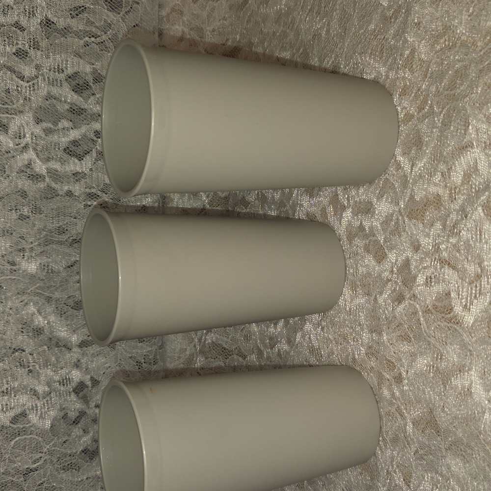 Tupperware: Set of 3 Cups